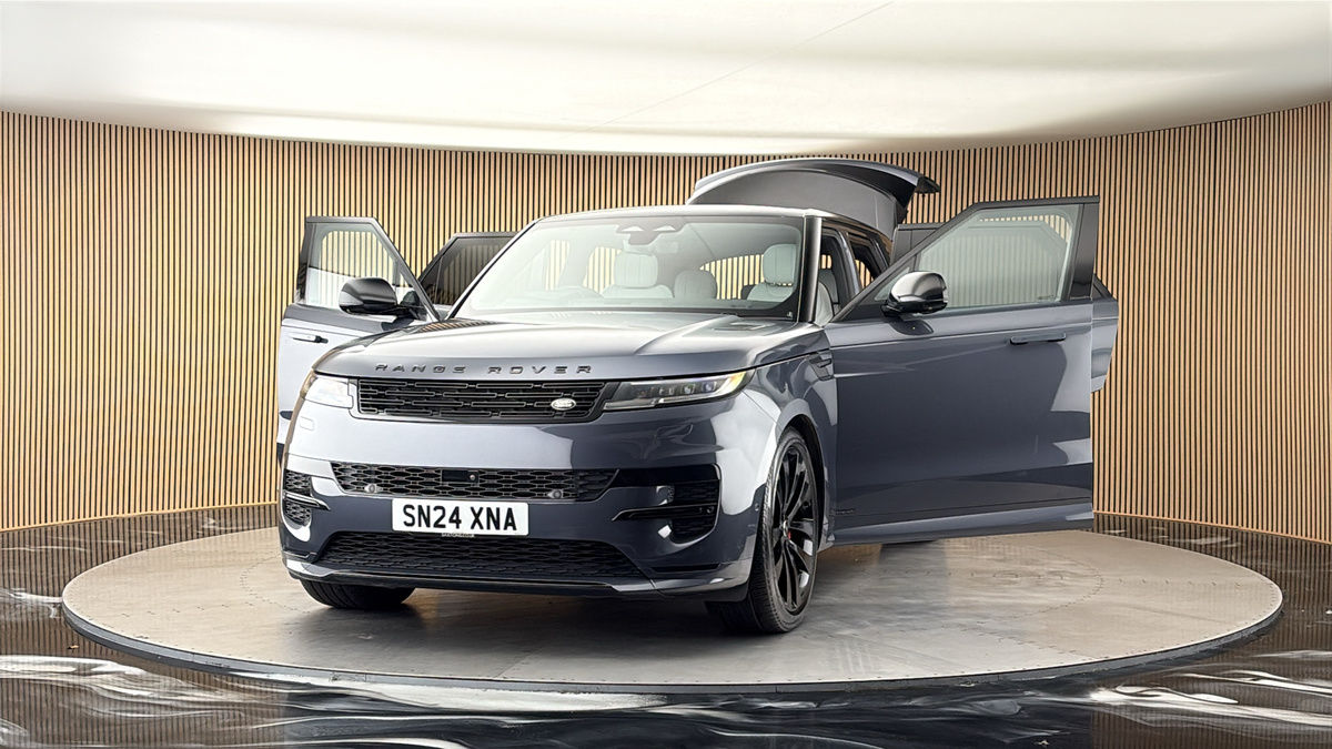 More views of Land Rover Range Rover Sport