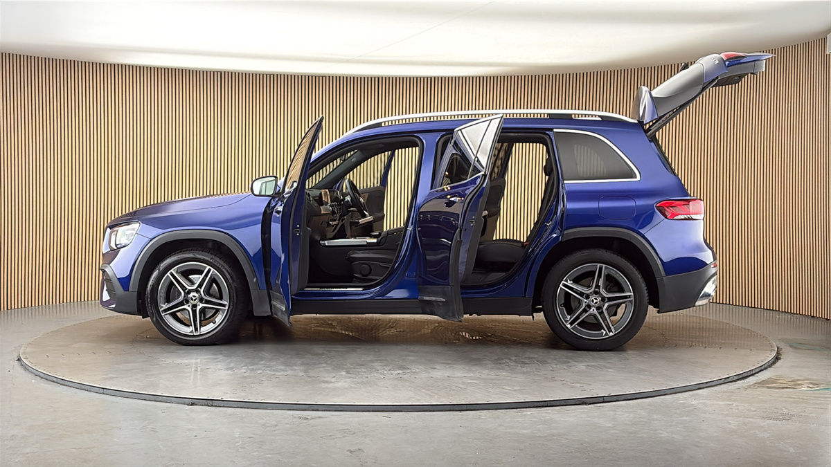 More views of Mercedes-Benz GLB