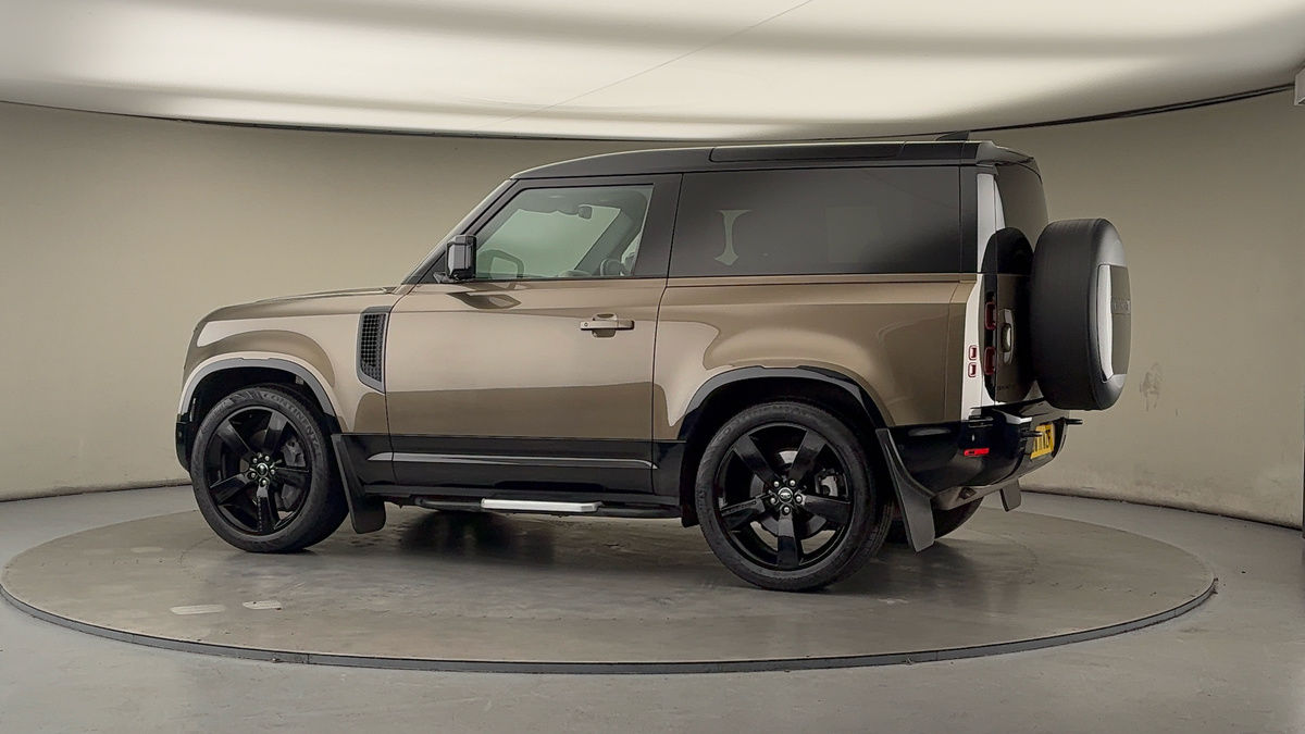 More views of Land Rover Defender 90