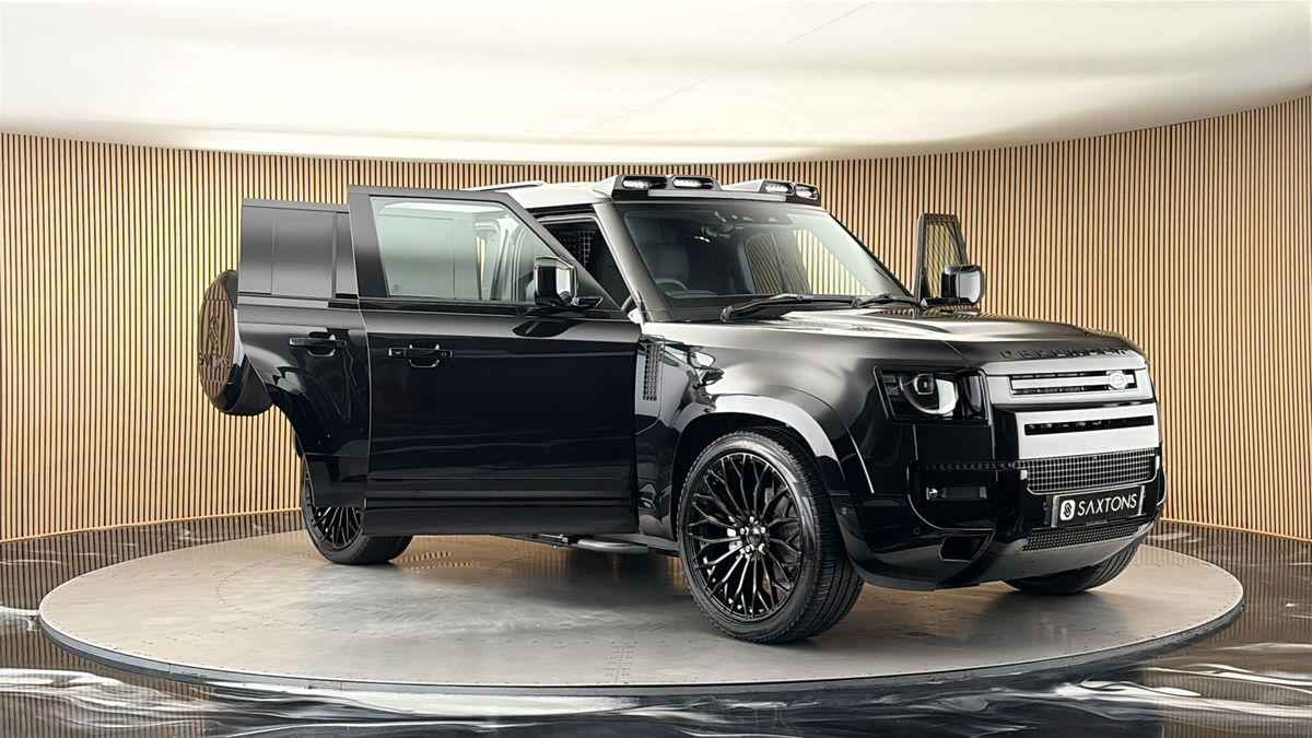 More views of Land Rover Defender 110