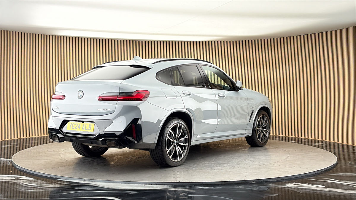 More views of BMW X4