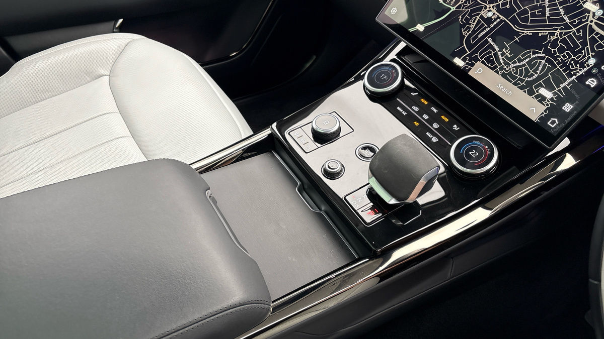 Land Rover Range Rover Sport Image 18