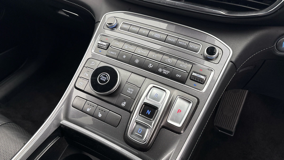 Hyundai Santa Fe Image 6