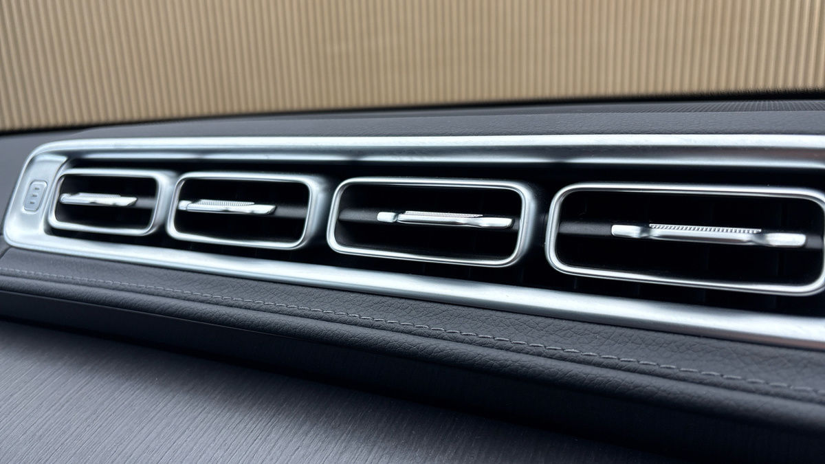 Mercedes-Benz S Class Image 34