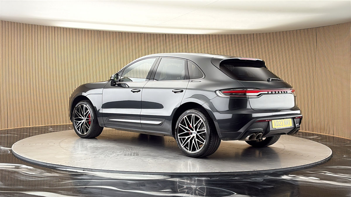 More views of Porsche Macan