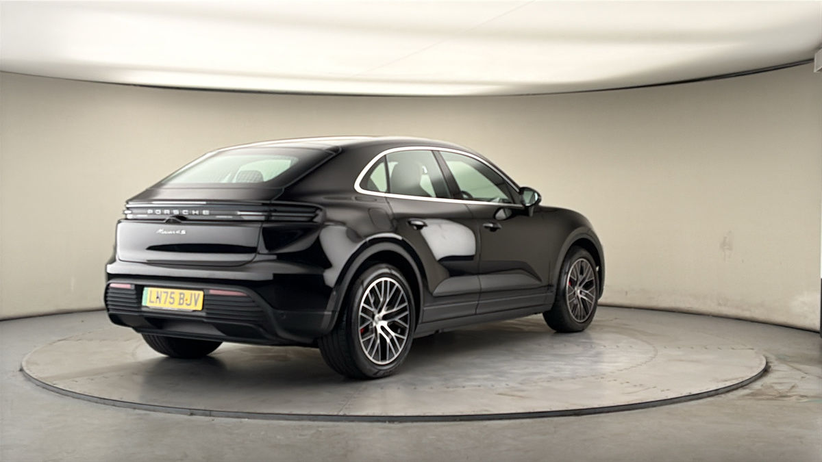 More views of Porsche Macan