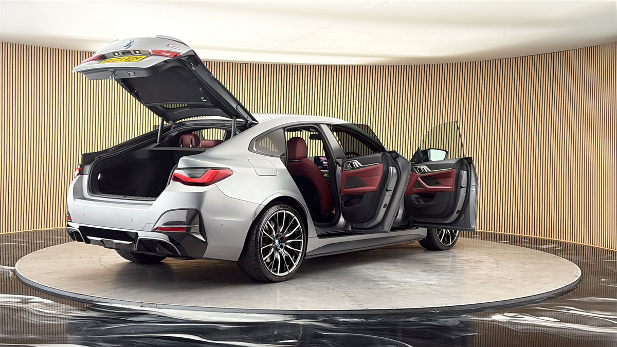 More views of BMW i4