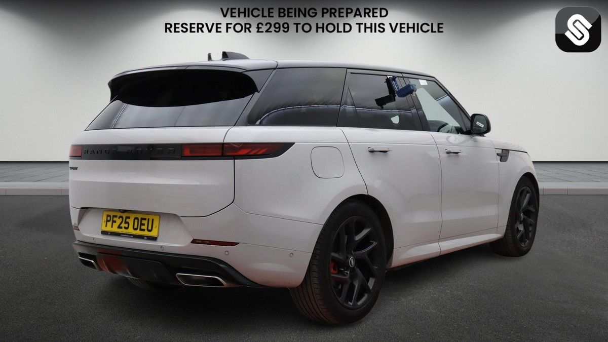 Land Rover Range Rover Sport Image 4