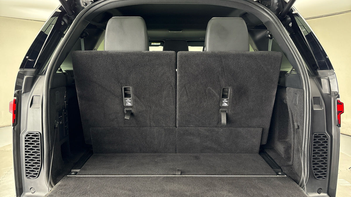 Land Rover Discovery Image 11