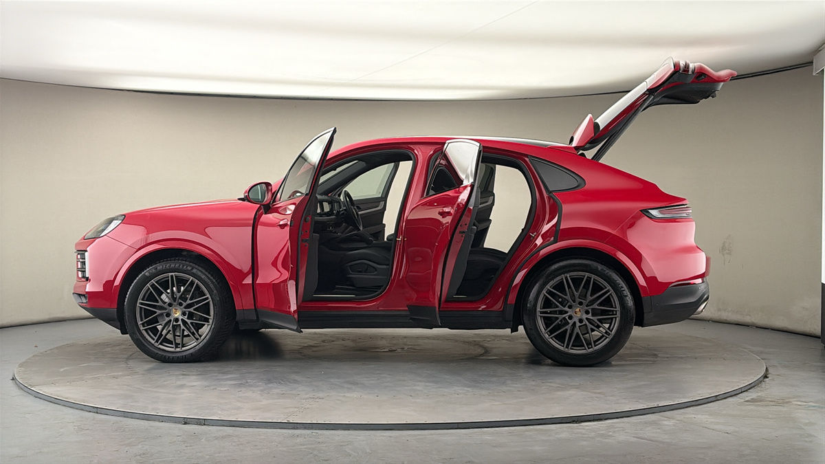 More views of Porsche Cayenne