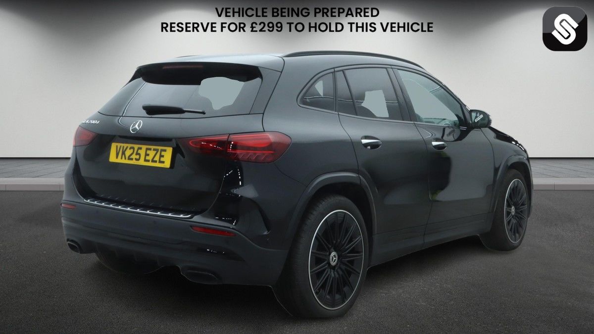 Mercedes-Benz GLA Image 4