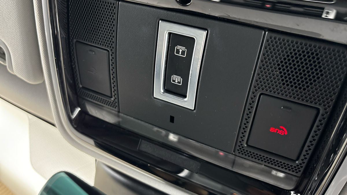 Land Rover Range Rover Sport Image 27