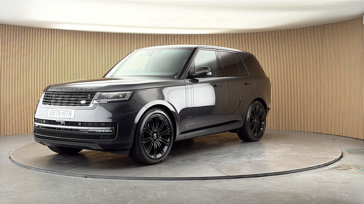 More views of Land Rover Range Rover