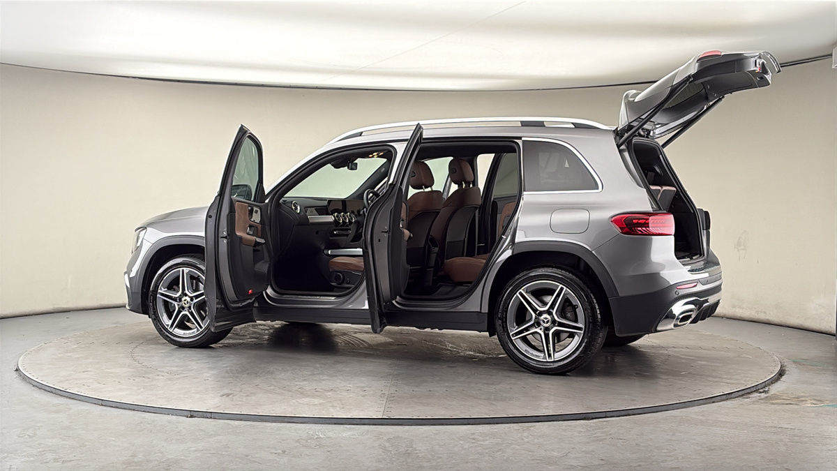 More views of Mercedes-Benz GLB