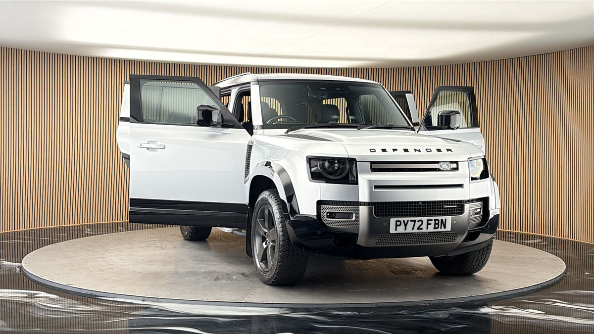 More views of Land Rover Defender 110