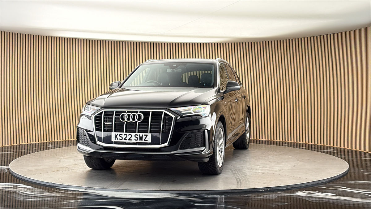 More views of Audi Q7