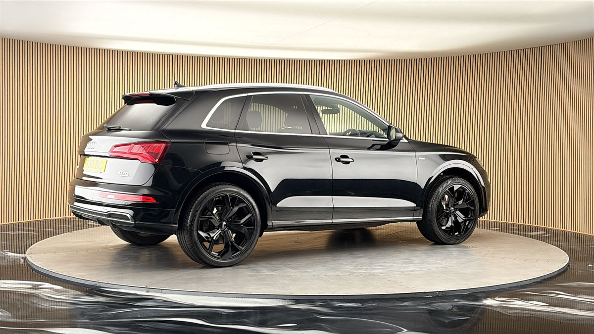 More views of Audi Q5