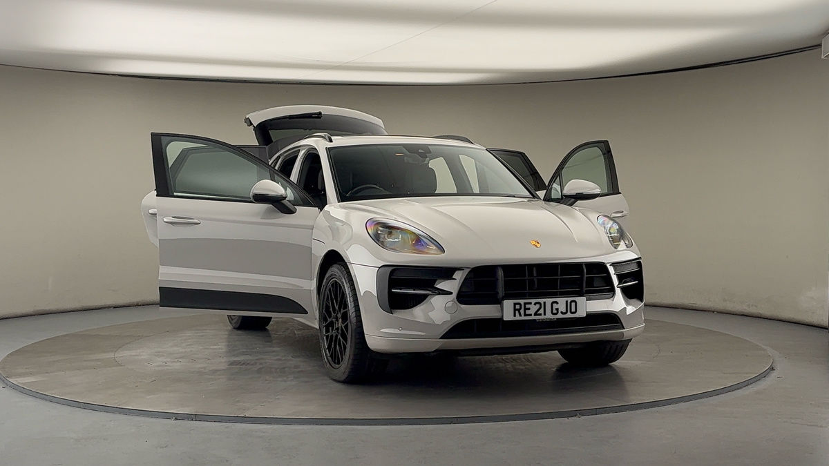 More views of Porsche Macan
