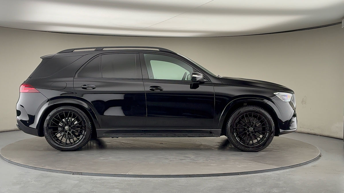 Mercedes-Benz GLE Image 16