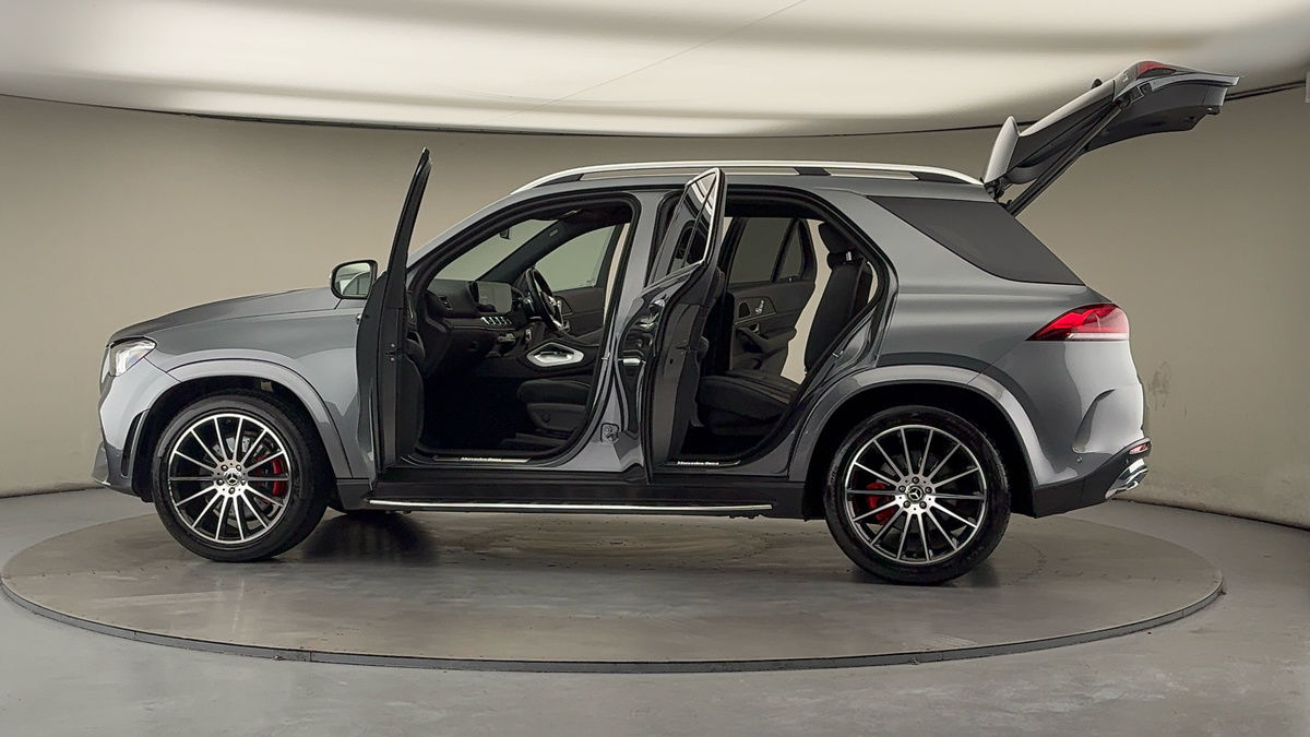 More views of Mercedes-Benz GLE