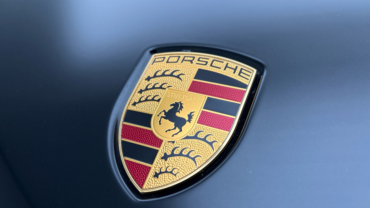 Porsche Cayenne Image 24