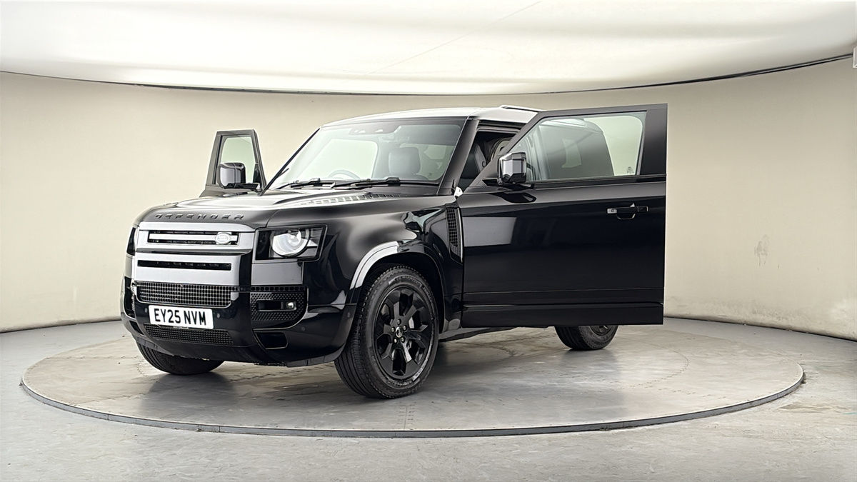 More views of Land Rover Defender 90