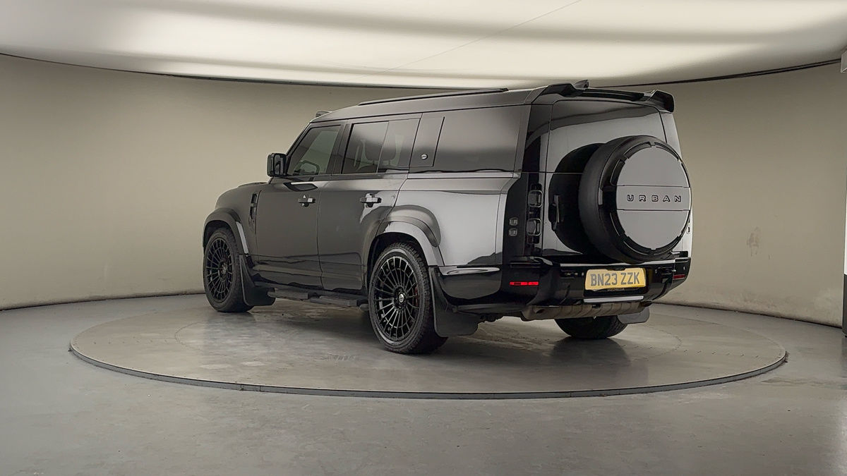 Land Rover Defender 130 Urban Image 2