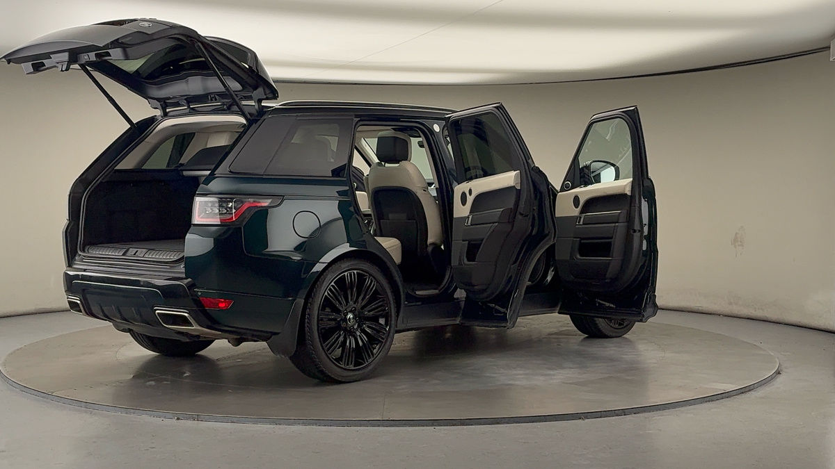 More views of Land Rover Range Rover Sport