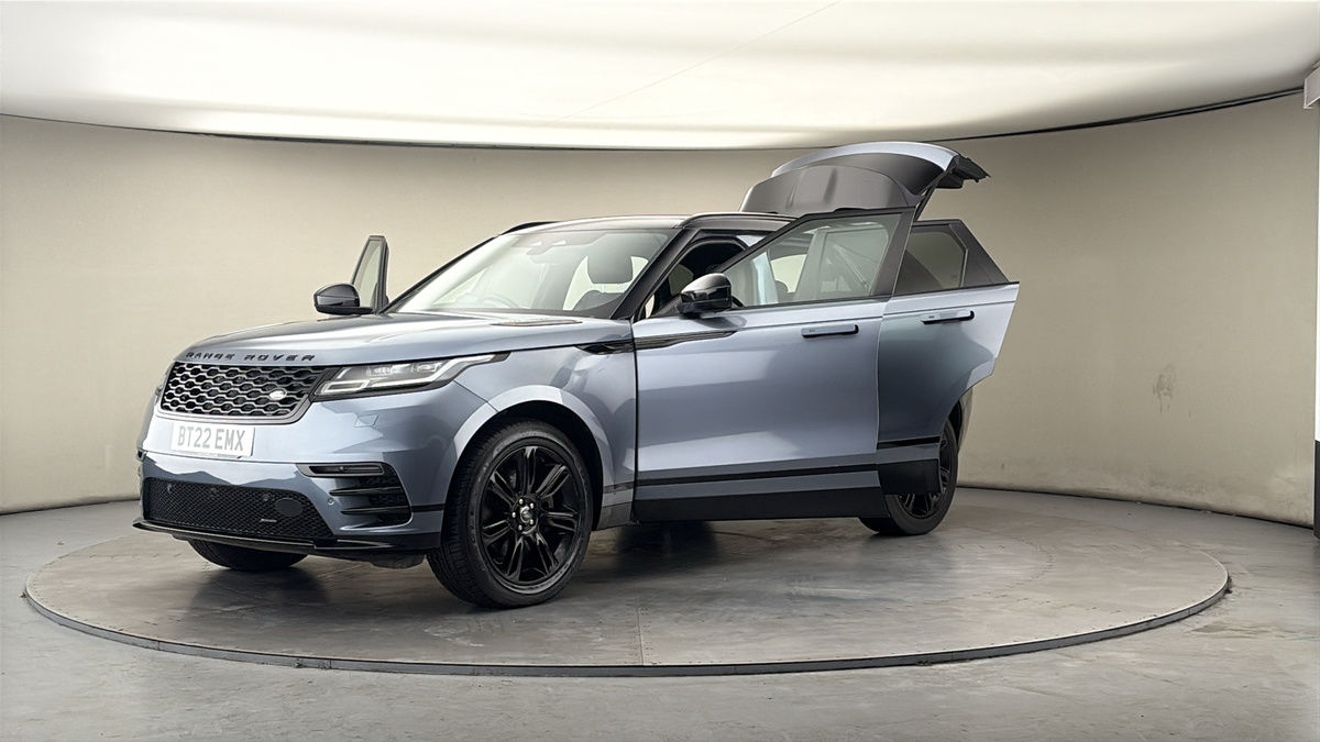 Land Rover Range Rover Velar Image 22