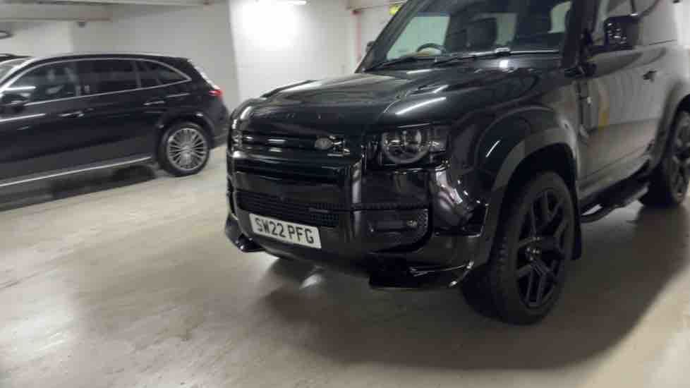 More views of Land Rover Defender 90