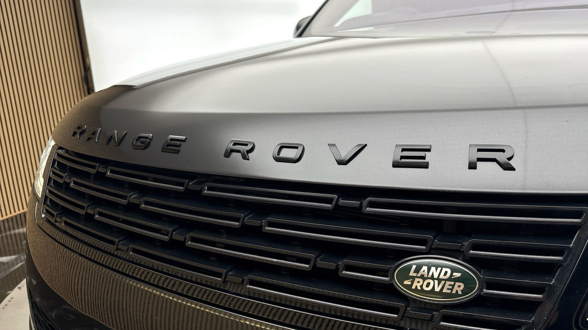 Land Rover Range Rover Sport Image 24