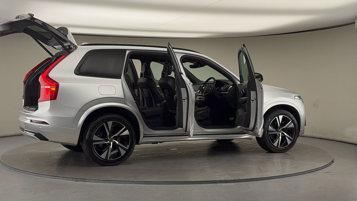 More views of Volvo XC90