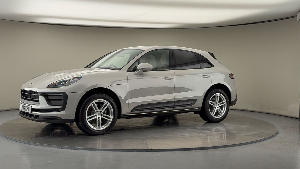 More views of Porsche Macan