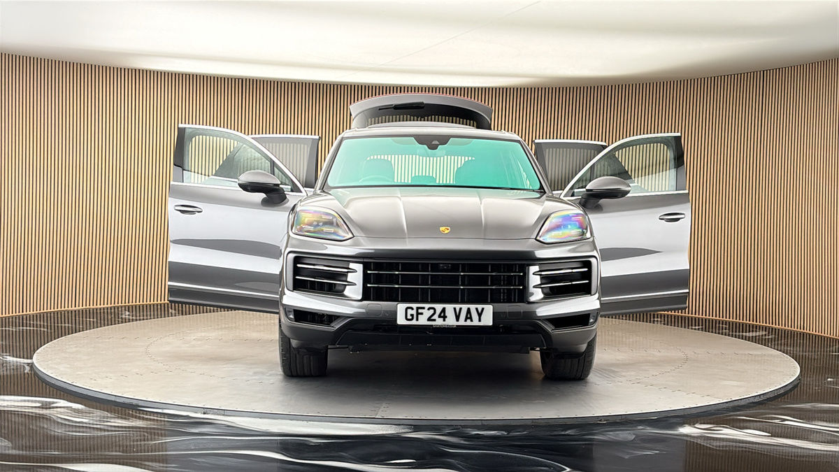 More views of Porsche Cayenne