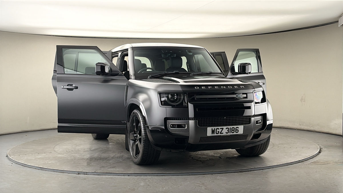 More views of Land Rover Defender 110