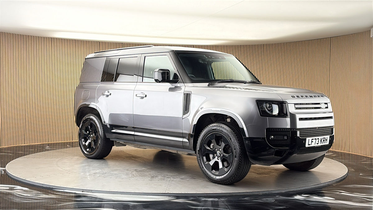 More views of Land Rover Defender 110