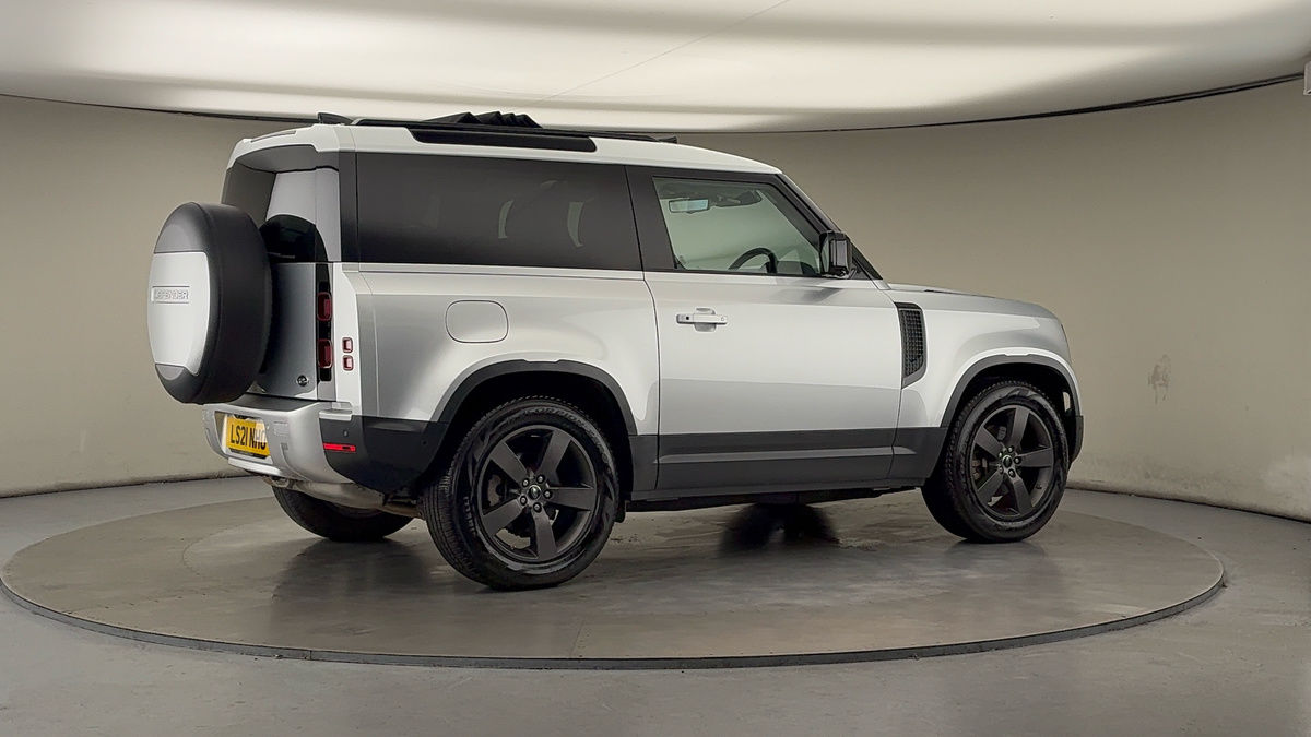 More views of Land Rover Defender 90