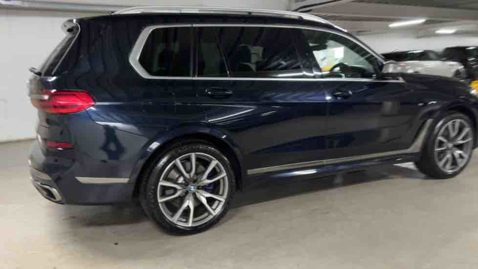 More views of BMW X7
