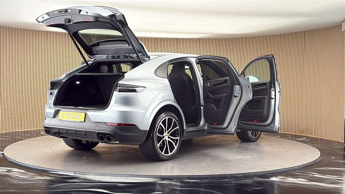 More views of Porsche Cayenne