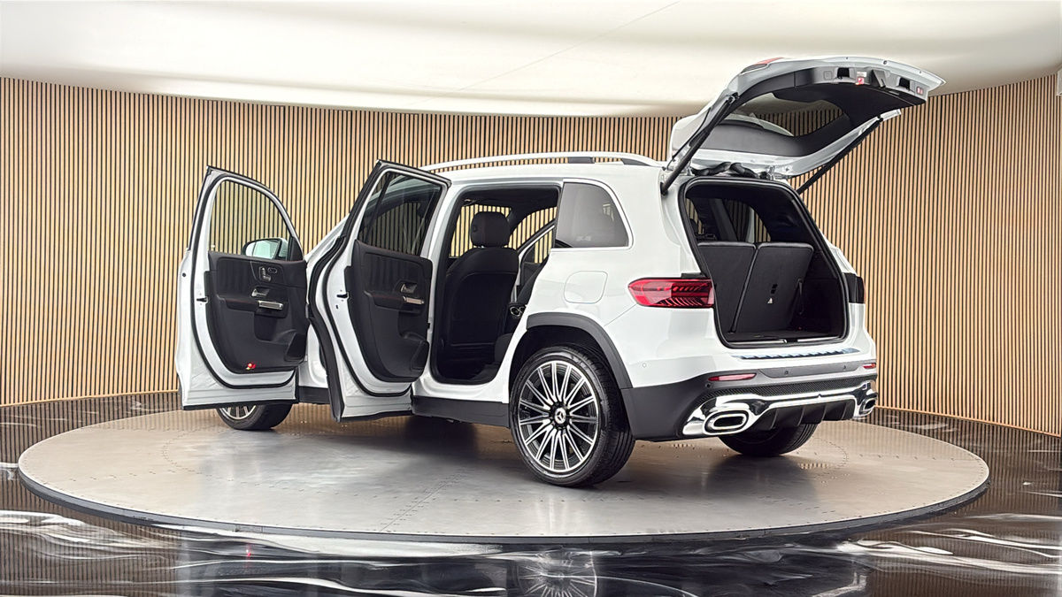 More views of Mercedes-Benz GLB