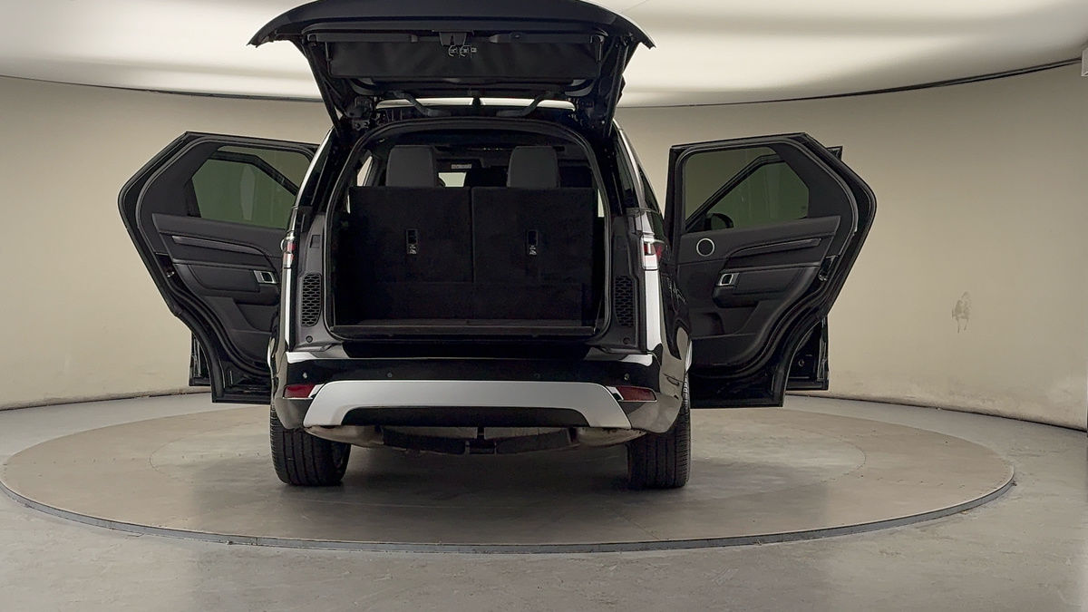 More views of Land Rover Discovery