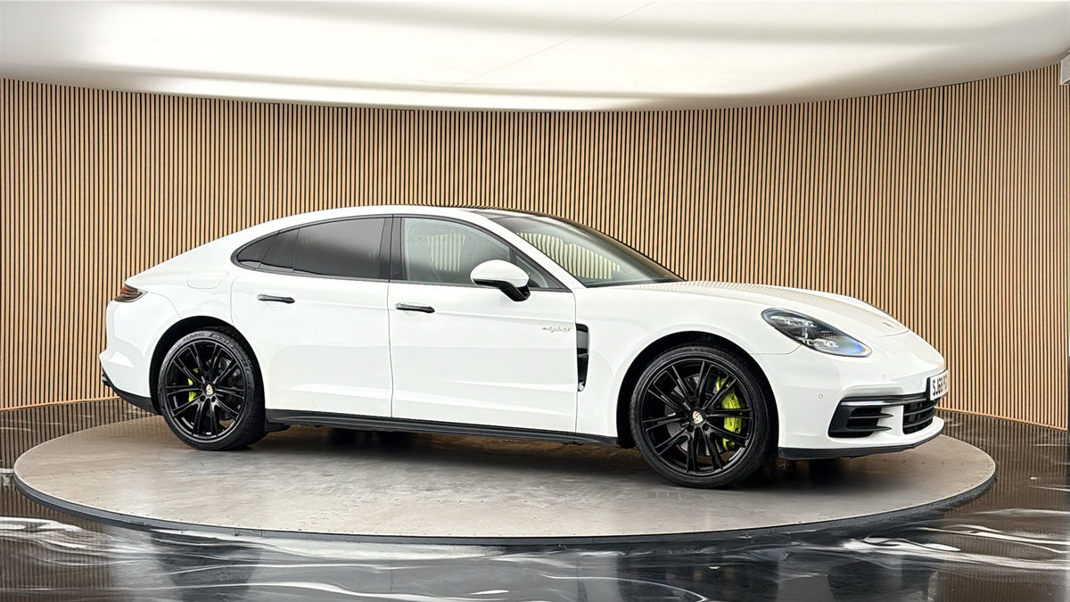 More views of Porsche Panamera
