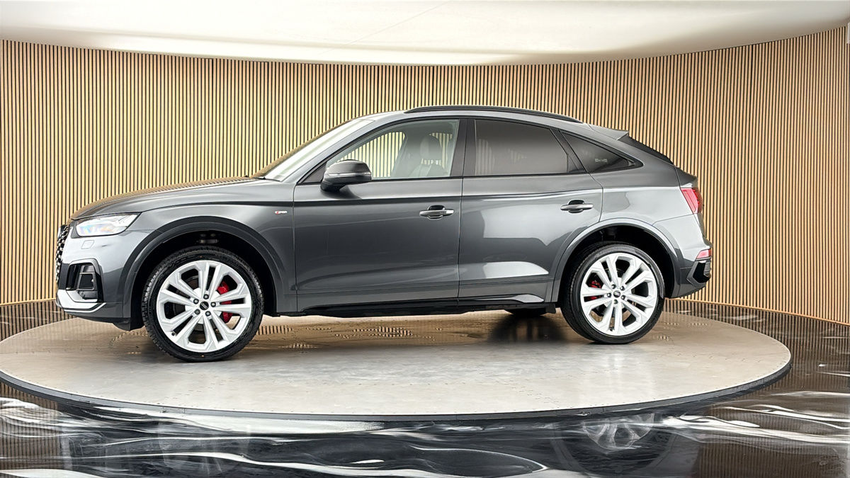 More views of Audi Q5