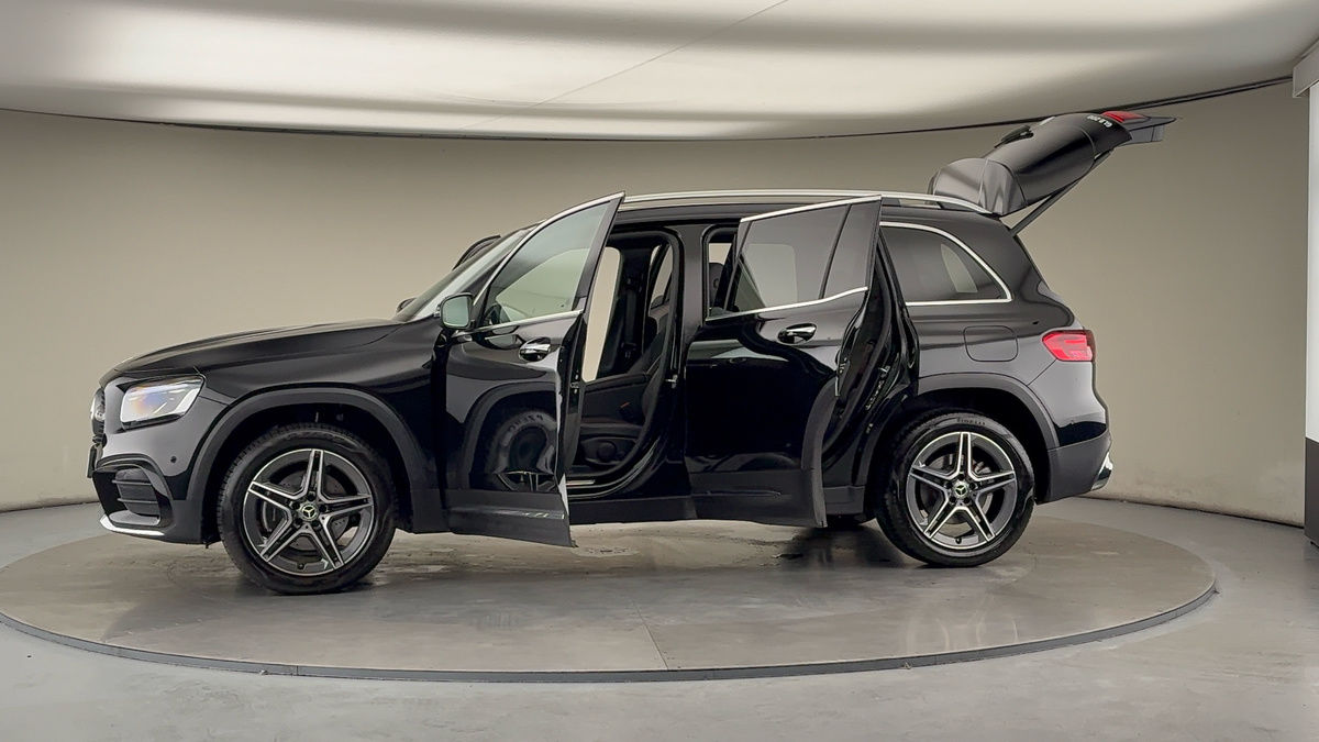 More views of Mercedes-Benz GLB