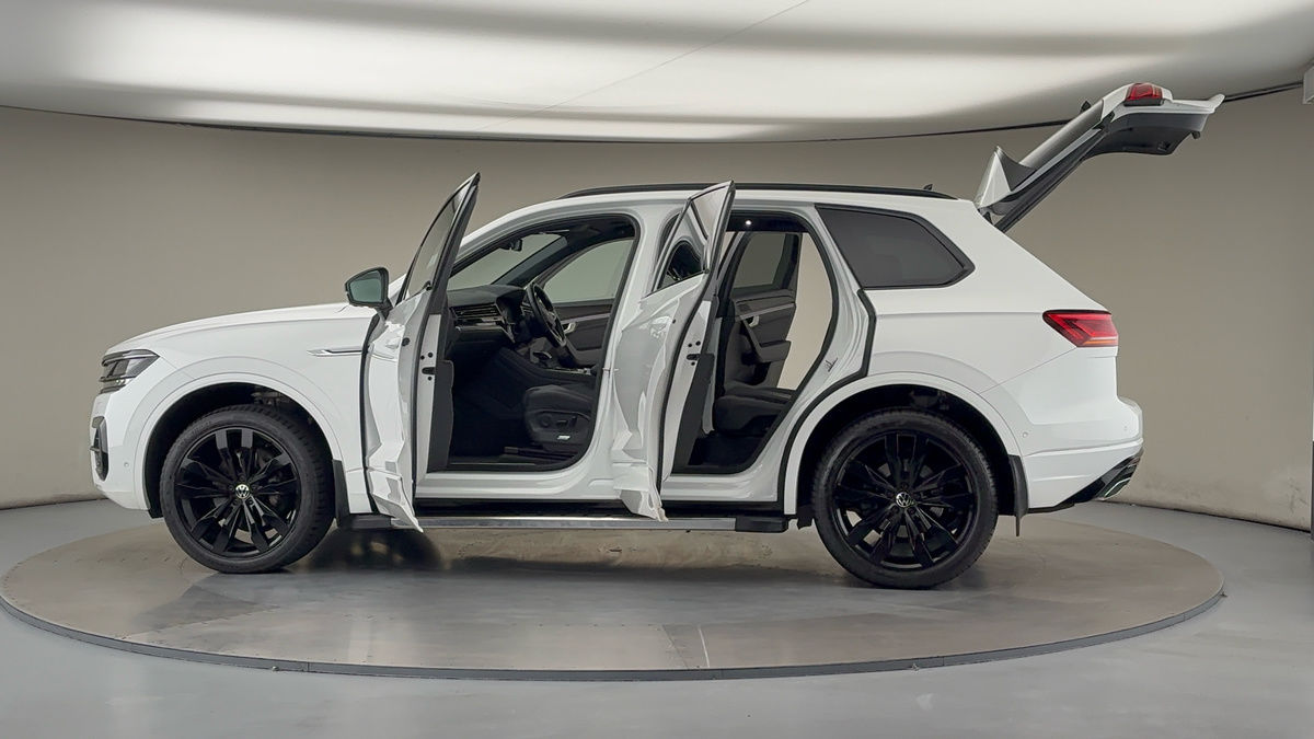 More views of Volkswagen Touareg