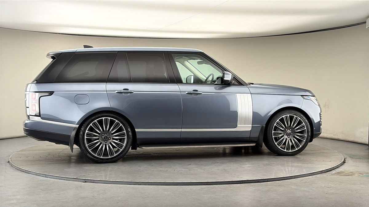 More views of Land Rover Range Rover