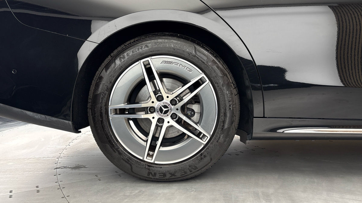 Mercedes-Benz E Class Image 10