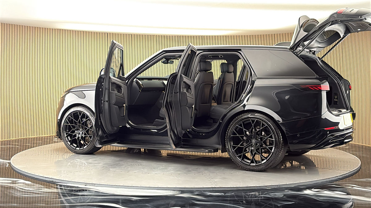 More views of Land Rover Range Rover Sport