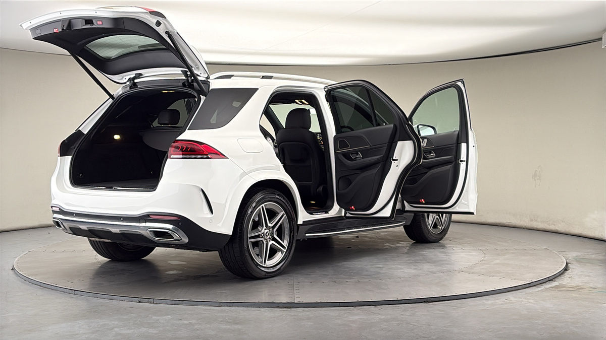 More views of Mercedes-Benz GLE