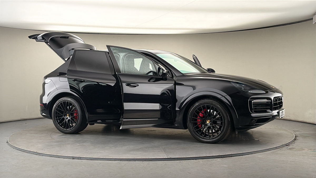 More views of Porsche Cayenne